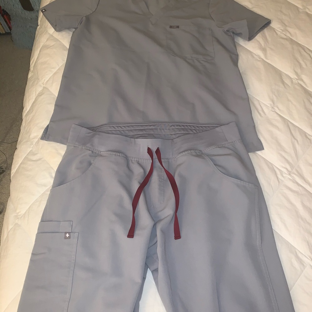 Figs Gray Scrub Set